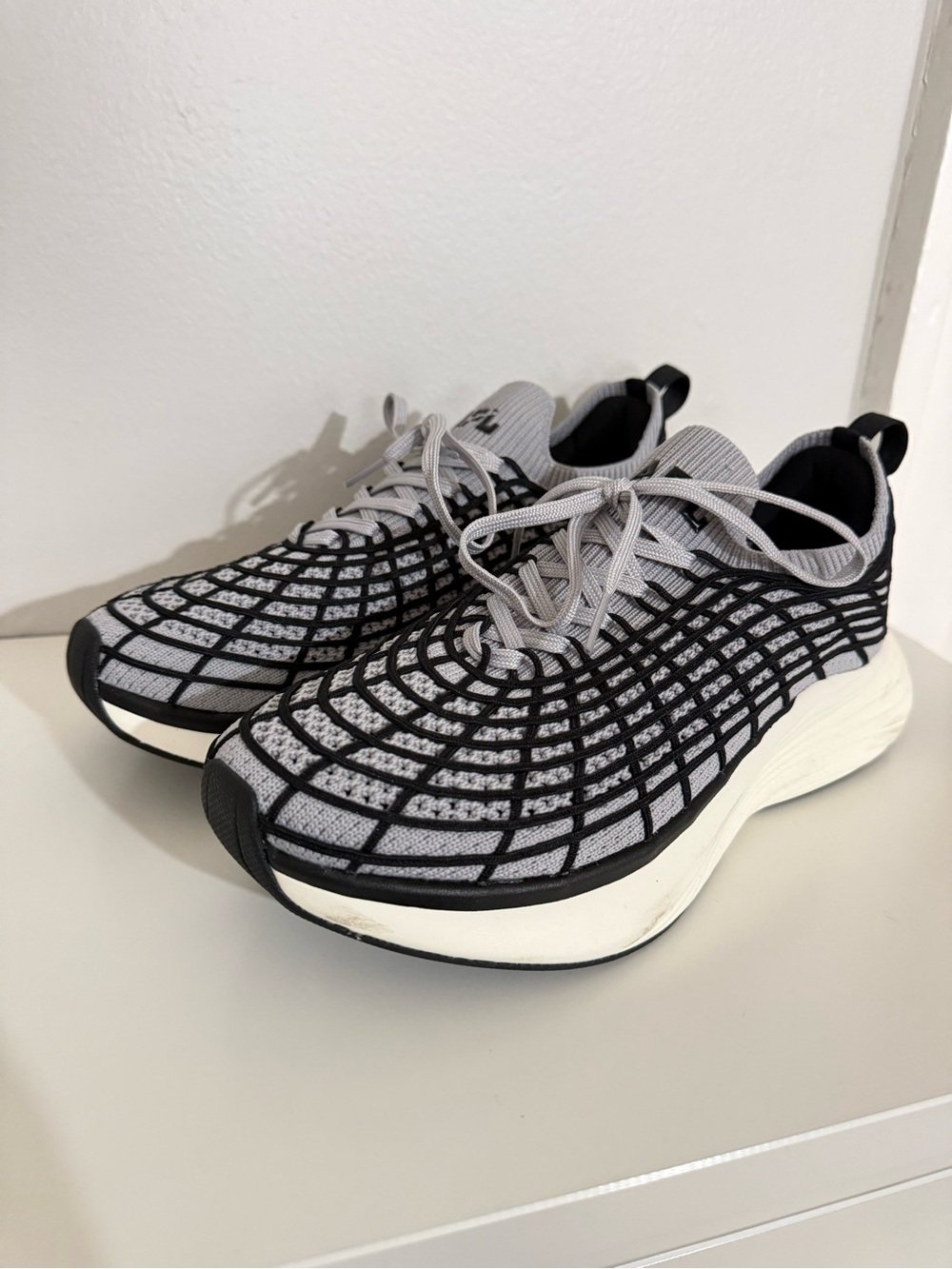 APL Womens Techloom Zipline Running Shoes Sneakers 8 - Picture 2 of 7